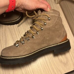 Ralph Lauren laced up suede boots. New. Size 39. 
with the box.